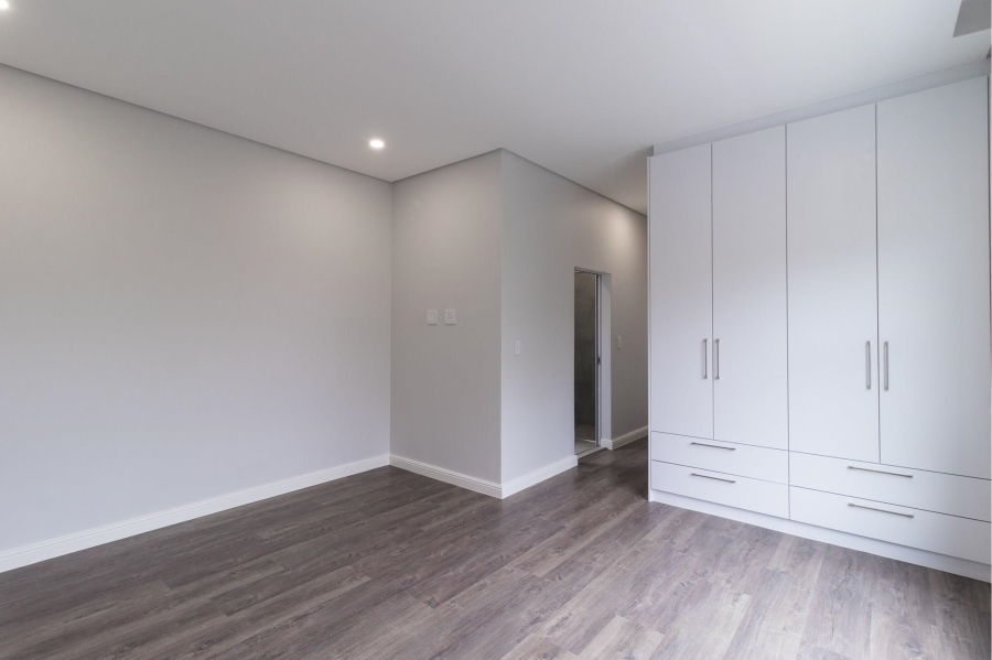 4 Bedroom Property for Sale in Flamingo Vlei Western Cape
